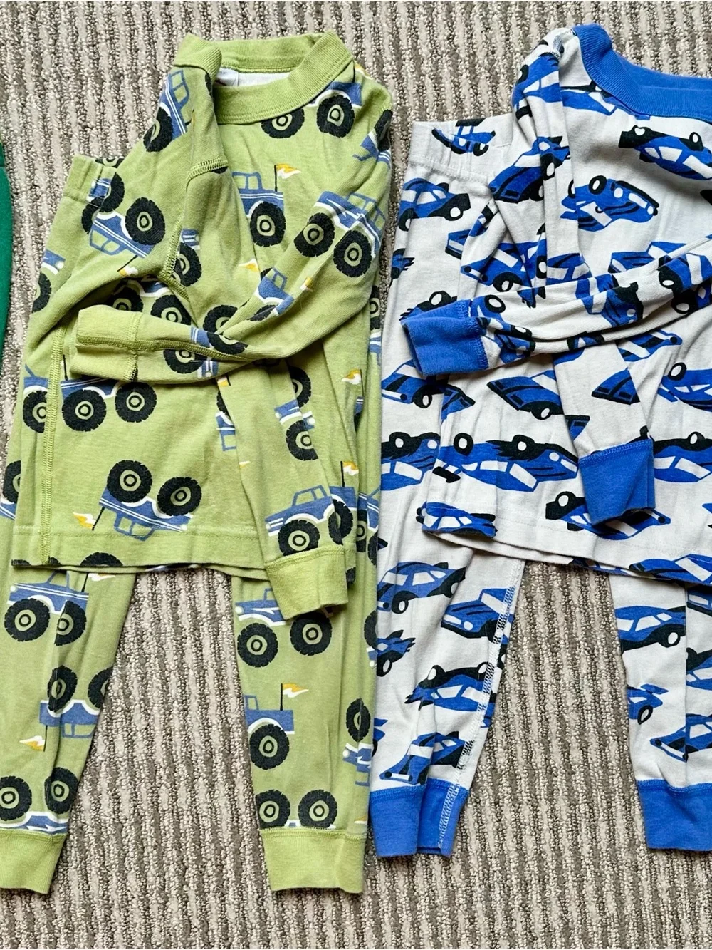 Set of 4 Hanna Andersson 3T pajamas